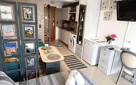 White Orhid Modern Studio